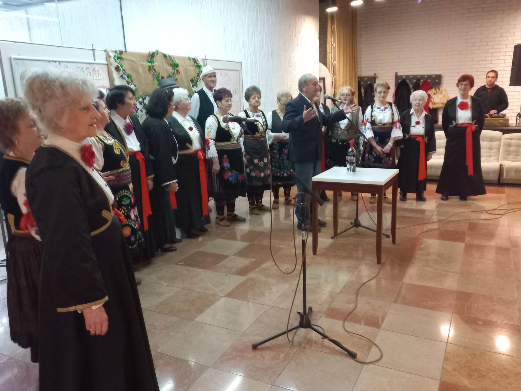 Удружење пензионера Књажевац: Осмомартовска чајанка 