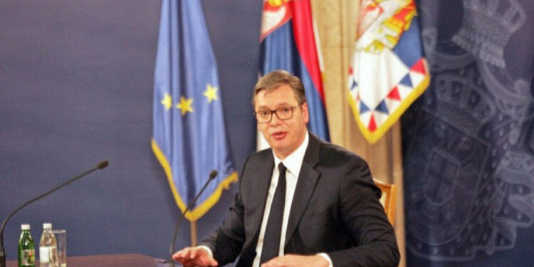 Вучић: МОЛ преузима 56 одсто акција НИС-а по цени између 900 милиона и милијарду евра