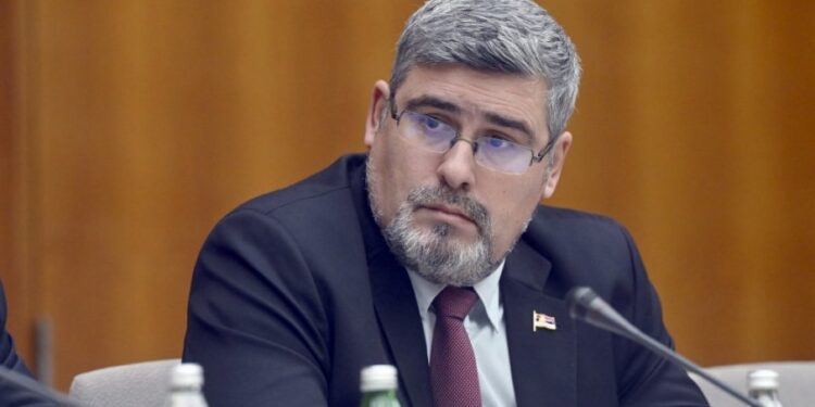 СТАРОВИЋ ОДГОВОРИО СТЕФАНОВИЋУ: Апсурд српске опозиције – Вучића критикују они који су девастирали војску