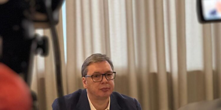 Александар Вучић: Пре тачно годину дана покушали да сруше Србију, победила је Србија, позивам на уједињење