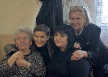 БРНАБИЋ У РГОШТУ: Срећна што сам данас упознала ове јаке жене и могла да отворено разговарам са њима